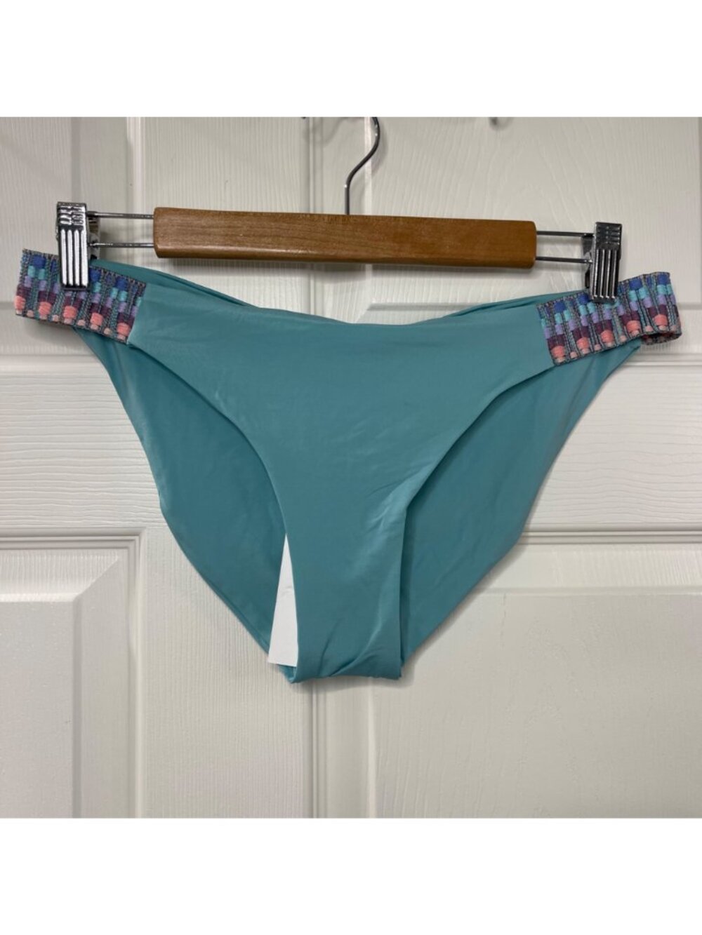 BECCA Fiesta Avery Low Rise Bikini Bottom Women's Size Medium Pastel Side Tab - Picture 2 of 7